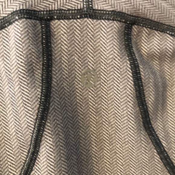 Lululemon jacket - Picture 3 of 3